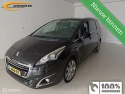 Zwart, metallic lak Gebruikt 2016 Peugeot 5008 MPV | € 9.950 (Iets duurder)