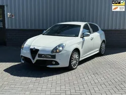 Wit Gebruikt 2014 Alfa Romeo Giulietta Exclusive Hatchback | € 10.450 (Goede deal)