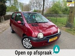 Rood Gebruikt 2001 Renault Twingo Expression Hatchback | € 750 (Eerlijke prijs)