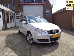 Grijs Gebruikt 2006 VW Polo Hatchback | € 2.450 (Eerlijke prijs)
