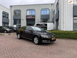 Zwart Gebruikt 2011 VW Passat Comfortline Sedan | € 6.995 (Goede deal)