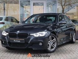 Zwart (metallic) Gebruikt 2018 BMW 320 M Sport Sedan | € 20.700 (Goede deal)