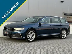 Blauw Gebruikt 2021 VW Passat GTE Stationwagen | € 21.795 (Goede deal)
