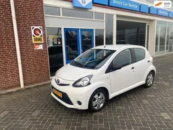 Wit Gebruikt 2012 Toyota Aygo Comfort Hatchback | € 3.750 (Eerlijke prijs)