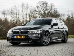 Zwart Gebruikt 2018 BMW 520 M Sport Stationwagen | € 24.350 (Eerlijke prijs)