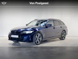 Blauw Gebruikt 2024 BMW 320e M Sport Stationwagen | € 48.995 (Iets duurder)
