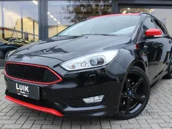 Zwart Gebruikt 2015 Ford Focus ST-Line Stationwagen | € 12.900 (Duur)