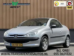 Grijs, metallic lak Gebruikt 2001 Peugeot 206 CC Cabriolet | € 890 (Eerlijke prijs)