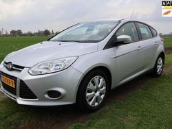 Grijs Gebruikt 2012 Ford Focus Trend Hatchback | € 3.999 (Eerlijke prijs)
