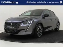 Grijs, metallic lak Gebruikt 2021 Peugeot 208 GT Hatchback | € 19.925 (Eerlijke prijs)