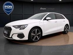 Wit Gebruikt 2021 Audi A3 Sportback e-tron Business Sedan | € 25.450 (Goede deal)