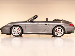 Grijs, metallic lak Gebruikt 2004 Porsche 911 Carrera 4S Cabriolet Cabriolet | € 54.950 (Super prijs)