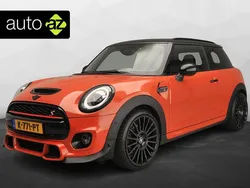 Oranje Gebruikt 2018 Mini Cooper S Hatchback | € 20.900 (Iets duurder)