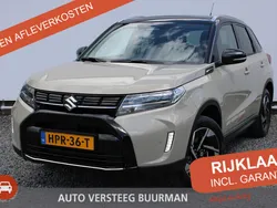 Bruin Nieuw 2025 Suzuki Vitara Style SUV | € 35.750 (Duur)