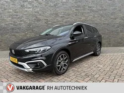 Zwart Gebruikt 2023 Fiat Tipo Cross Stationwagen | € 24.250 (Eerlijke prijs)
