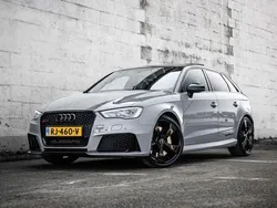 Grijs Gebruikt 2016 Audi RS3 S-Line Hatchback | € 32.850