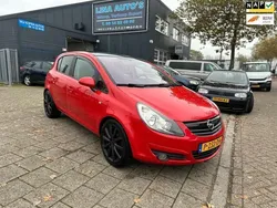 Rood Gebruikt 2009 Opel Corsa Selection Hatchback | € 2.749 (Eerlijke prijs)
