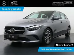 , metallic lak Gebruikt 2024 Mercedes B180 Luxury MPV | € 41.895