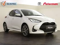 Wit Gebruikt 2024 Toyota Yaris Hybrid Executive Hatchback | € 28.899 (Eerlijke prijs)