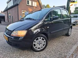Zwart, metallic lak Gebruikt 2004 Fiat Idea Dynamic MPV | € 999 (Goede deal)