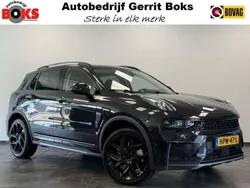 Zwart, metallic lak Gebruikt 2023 Lynk & Co 01 SUV | € 28.950 (Eerlijke prijs)