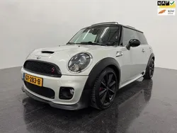 Wit, metallic lak Gebruikt 2010 Mini Cooper S Pepper Hatchback | € 8.995 (Iets duurder)