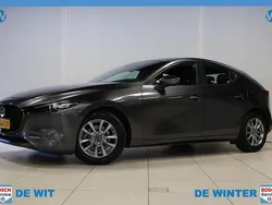 Grijs Gebruikt 2022 Mazda 3 Comfort Hatchback | € 22.449 (Eerlijke prijs)