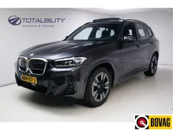 Grijs, metallic lak Gebruikt 2023 BMW iX3 Executive SUV | € 48.950 (Goede deal)