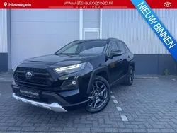 Zwart Gebruikt 2023 Toyota RAV4 Premium SUV | € 43.995 (Goede deal)