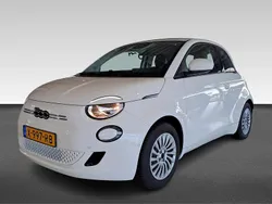 Wit Nieuw 2024 Fiat 500e Urban Hatchback | € 24.945 (Goede deal)