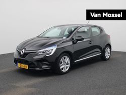 Zwart Gebruikt 2020 Renault Clio V Zen Hatchback | € 13.400 (Eerlijke prijs)