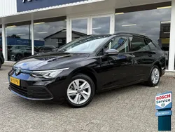 Zwart Gebruikt 2021 VW Golf VIII Life Stationwagen | € 19.995 (Eerlijke prijs)