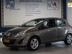 Bruin Gebruikt 2013 Opel Corsa Design Edition Hatchback | € 5.750 (Eerlijke prijs)