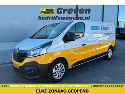 Wit Gebruikt 2015 Renault Trafic MPV | € 3.300