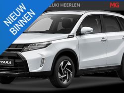 Wit Nieuw 2025 Suzuki Vitara Style SUV | € 37.398
