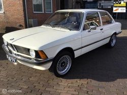Wit Gebruikt 1976 BMW 318 Sedan | € 10.700