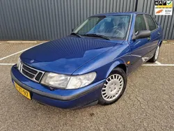 Saab 900