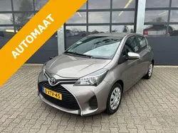 Beige Gebruikt 2014 Toyota Yaris Hatchback | € 11.835 (Eerlijke prijs)