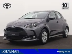 Grijs Gebruikt 2024 Toyota Yaris Hybrid Active Hatchback | € 23.445 (Eerlijke prijs)
