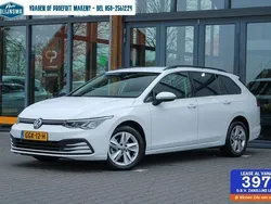 Wit Gebruikt 2022 VW Golf VIII Business Stationwagen | € 24.494 (Eerlijke prijs)