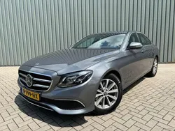 Grijs Gebruikt 2020 Mercedes E200 Business Sedan | € 32.950 (Eerlijke prijs)