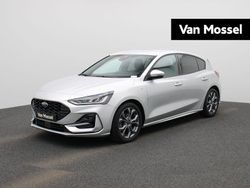 Grijs Gebruikt 2023 Ford Focus ST-Line Hatchback | € 23.945 (Goede deal)