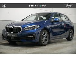 Blauw Gebruikt 2021 BMW 118 Basis Hatchback | € 21.940 (Goede deal)