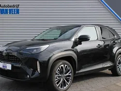 Zwart Gebruikt 2022 Toyota Yaris Executive MPV | € 27.945