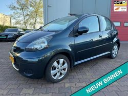 Groen Gebruikt 2011 Toyota Aygo Hatchback | € 3.489 (Eerlijke prijs)