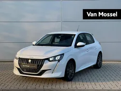 Wit Gebruikt 2024 Peugeot 208 Active Hatchback | € 21.935 (Eerlijke prijs)