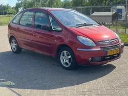 Rood Gebruikt 2005 Citroën Xsara Picasso Attraction MPV | € 1.299 (Eerlijke prijs)