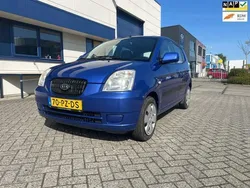 Blauw, metallic lak Gebruikt 2005 Kia Picanto Hatchback | € 1.245 (Eerlijke prijs)