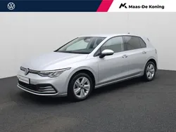 Grijs Gebruikt 2023 VW Golf VIII Life Hatchback | € 28.440 (Eerlijke prijs)