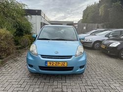 Blauw Gebruikt 2008 Daihatsu Sirion Hatchback | € 2.250 (Eerlijke prijs)